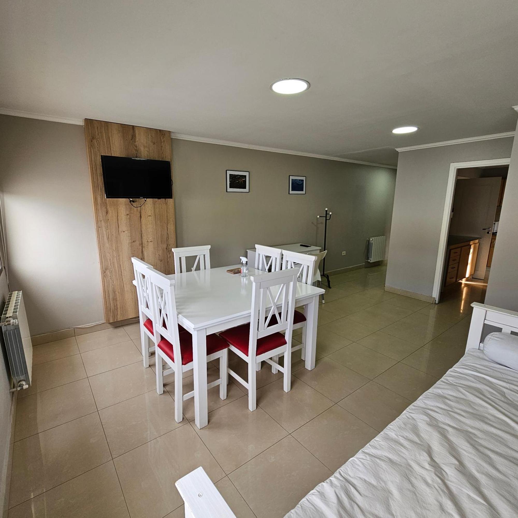 Condor Patagonia Aparts El Calafate Exterior foto